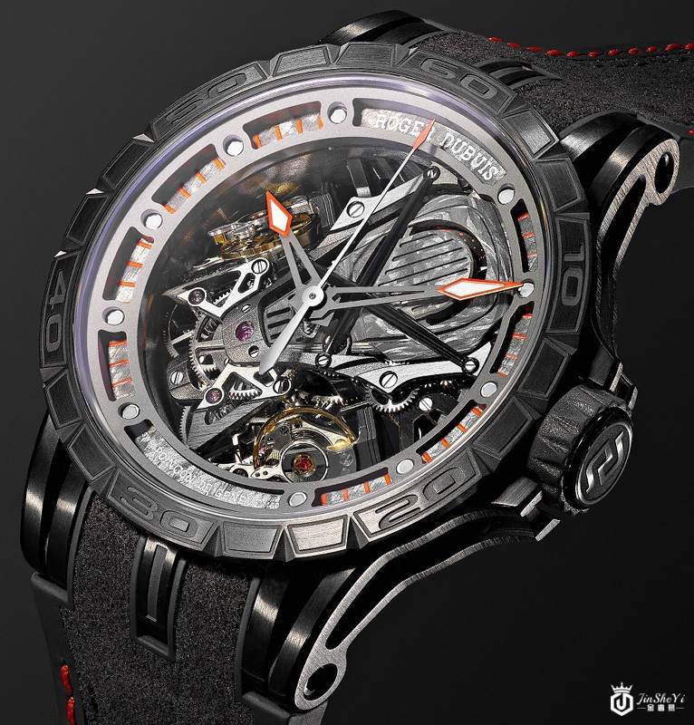 ROGER DUBUIS 罗杰杜彼与 MR PORTER 联袂推出限量款“ONE-OF-A-KIND”EXCALIBUR 王者系列时计和体验