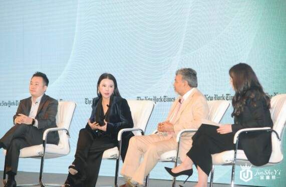 余晚晚出席纽约时报国际奢侈品峰会