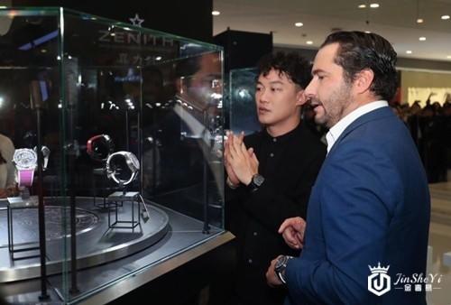真力时于“时间进化论”大型钟表巡展杭州站发布全新Defy El Primero 21 Rainbow限量版腕表