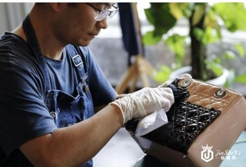 包拯工作室四年成为奢侈品养护行业第一秘诀何在？