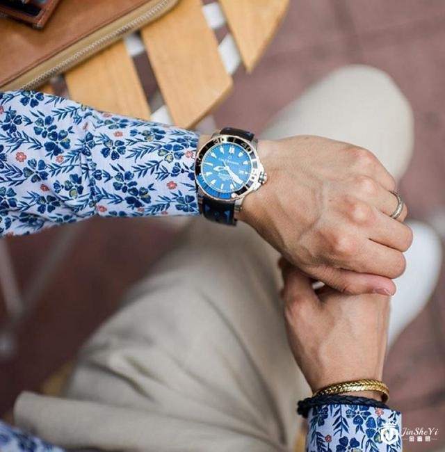 腕间瑰宝，宝齐莱腕表彰显男士风度