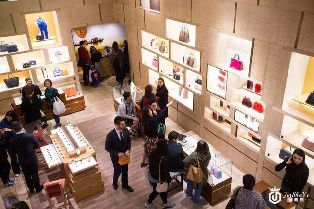 坐拥万亿级市场的代购凉了，酷爱买奢侈品的中产慌了